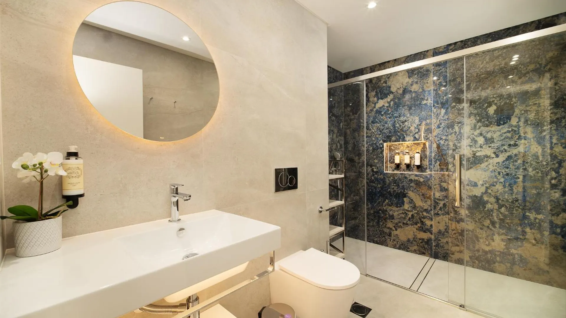 Apartment Safira Suites 202 Funchal  Portugal